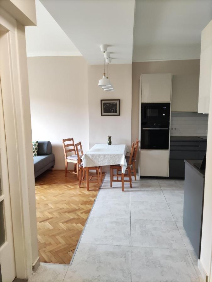 Park View, Close To River, Ac, Bauhaus Vibe, 2 Balconies Apartmán *